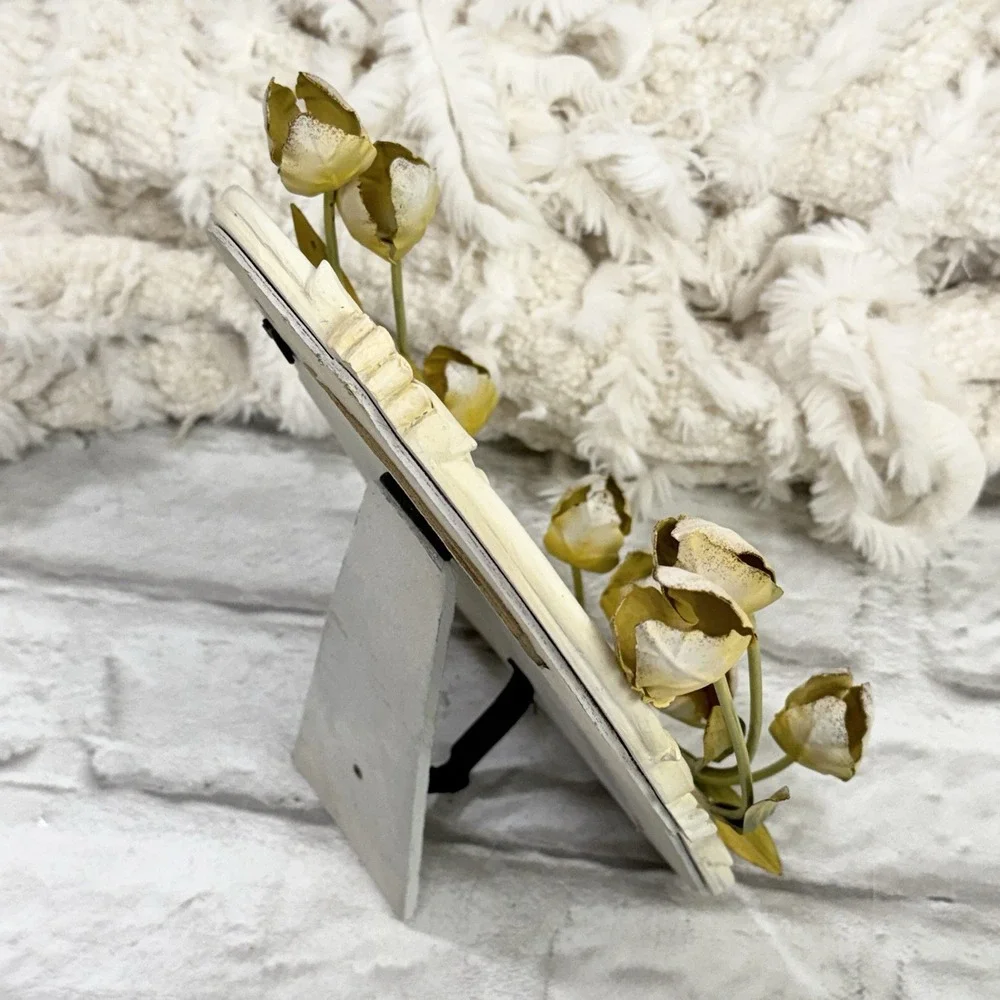 Vtg 3D Ceramic Resin & Metal Tulip Garden Themed Picture Frame Yellow Floral 4x6
